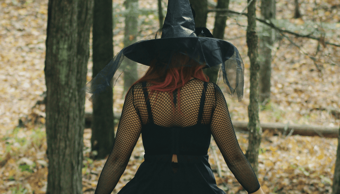 ¿Cómo llevar una sudadera gótica en el día a día? - Castle Gothic