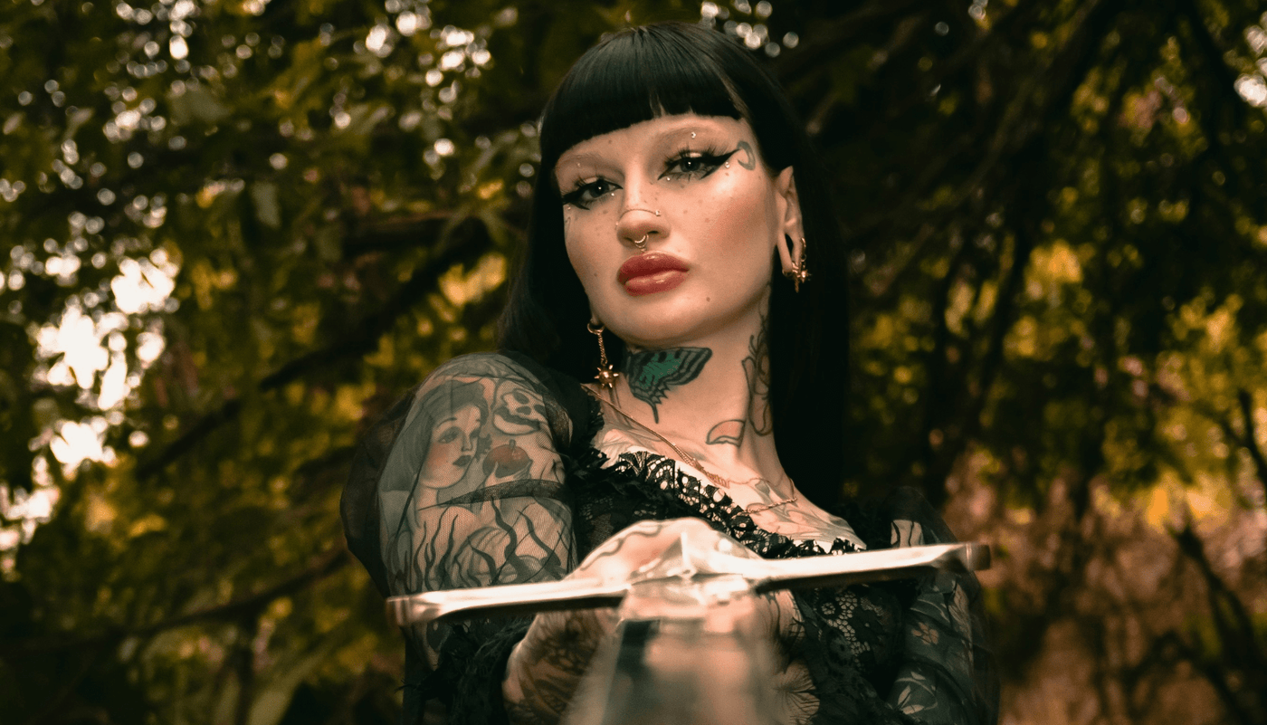 Faldas góticas – ¿Cómo crear looks oscuros? - Castle Gothic